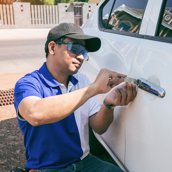 en la cerrajería de autos pueden abrir autos con cerraduras electrónicas